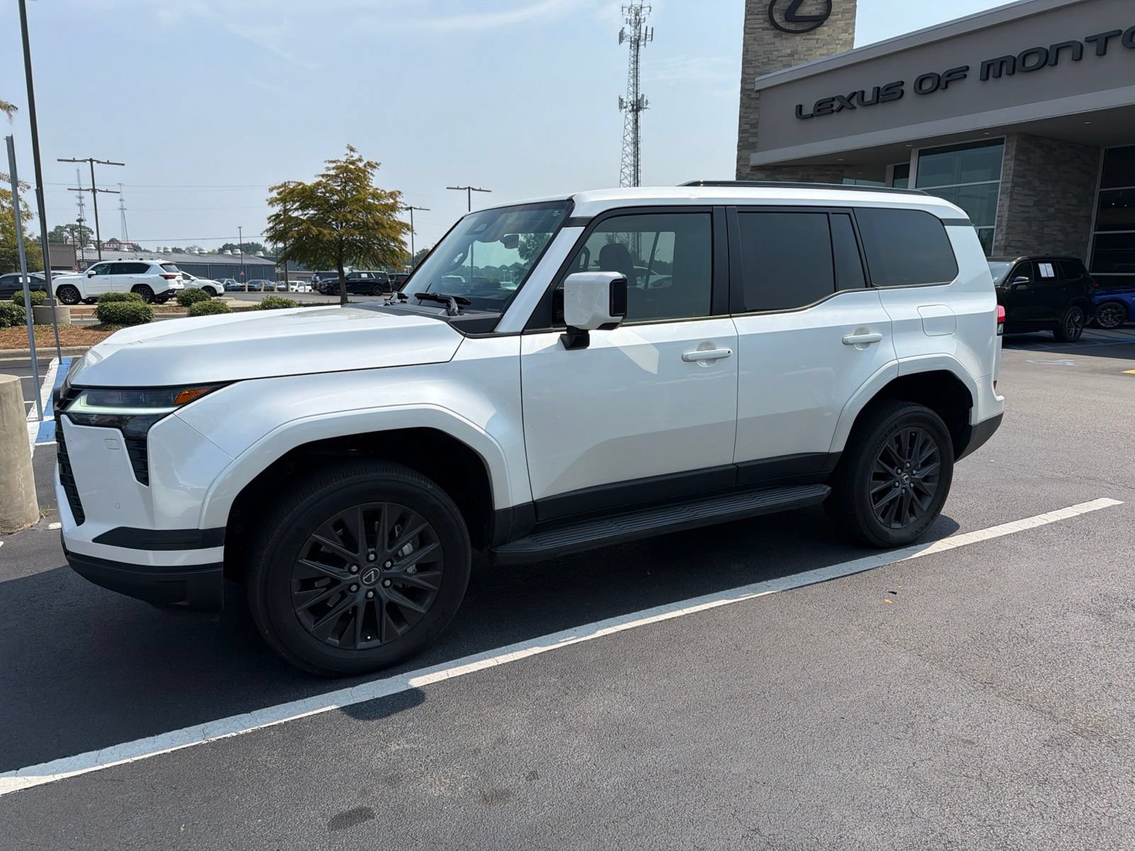 Used 2024 Lexus GX 550 w/ Cold Area Package AWD/4WD image 12