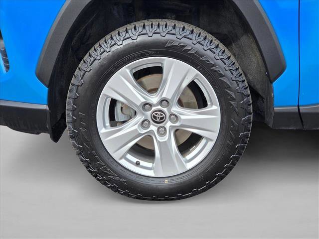 Used 2021 Toyota RAV4 XLE image 23