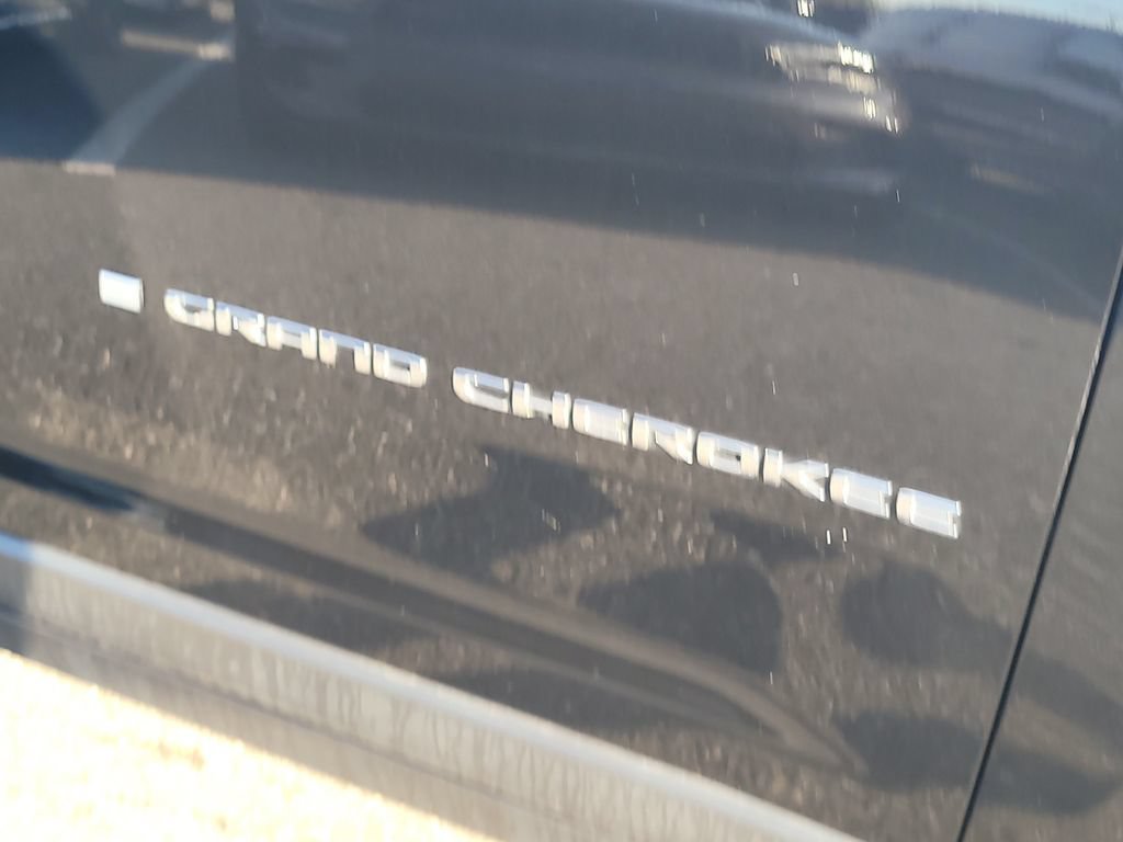 Used 2022 Jeep Grand Cherokee L Limited RWD image 7