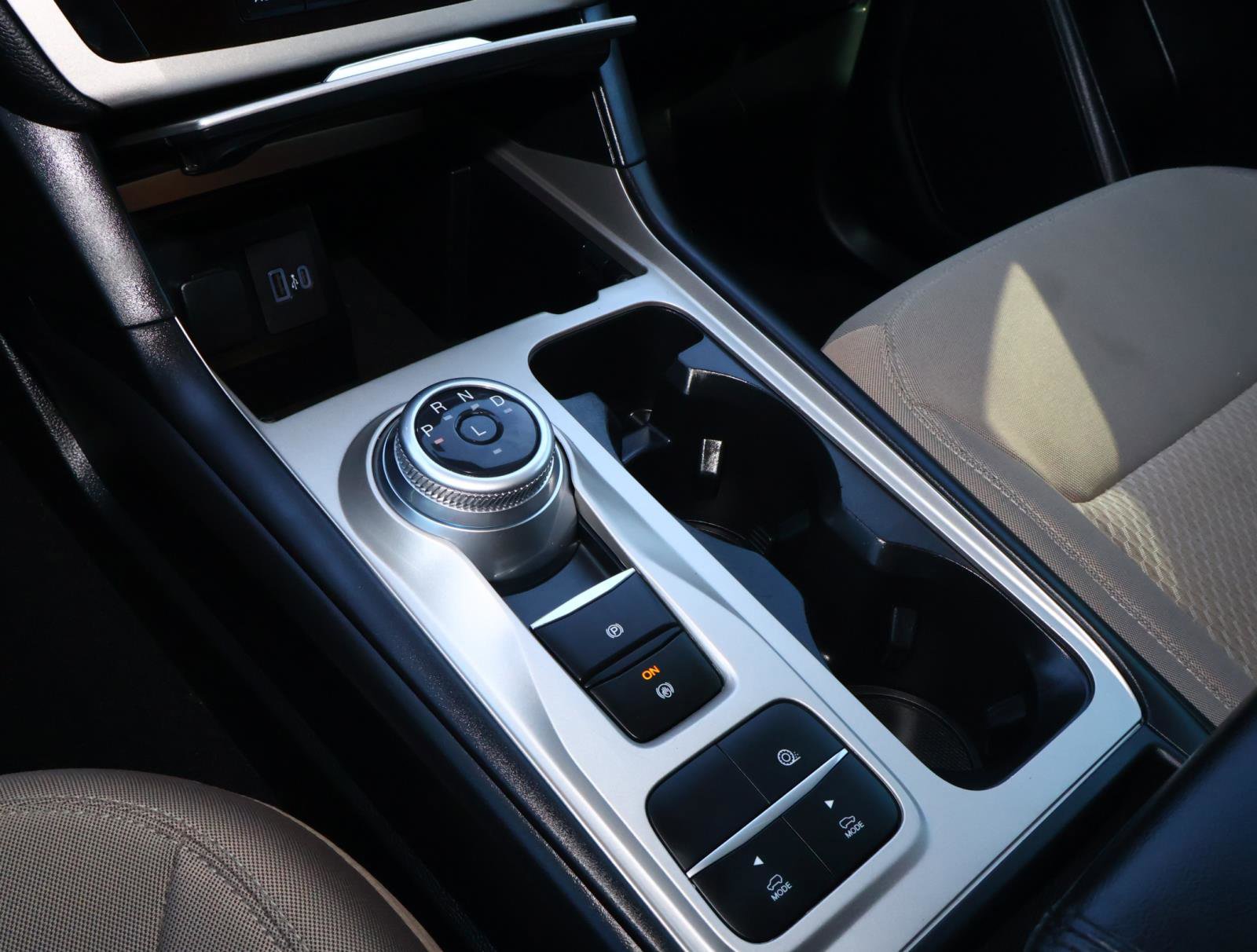 Used 2023 Ford Explorer XLT image 25