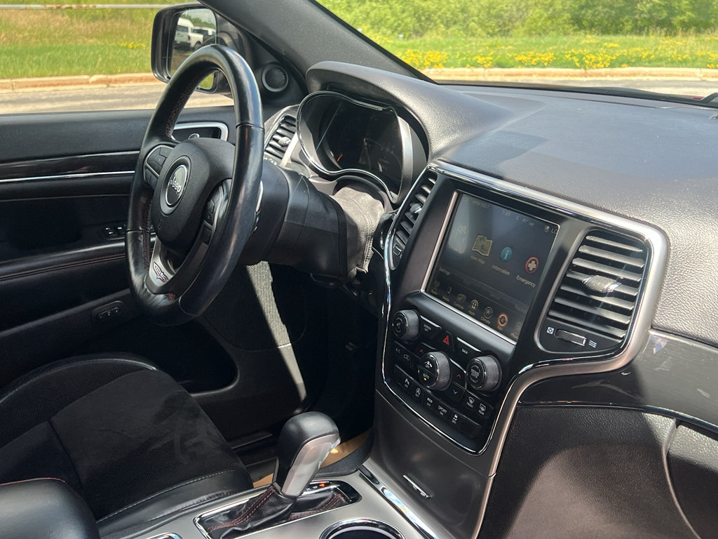 Used 2017 Jeep Grand Cherokee Trailhawk AWD/4WD image 25