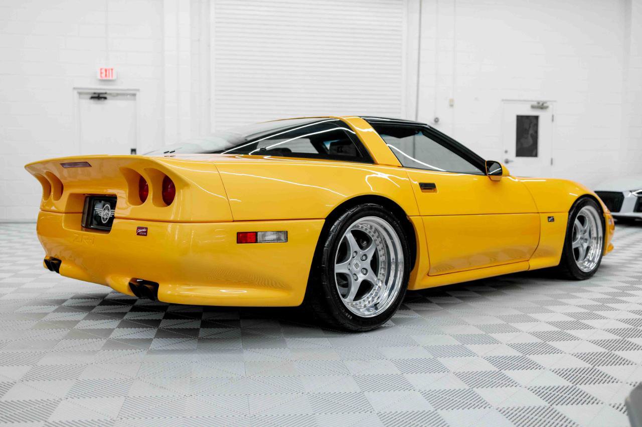 Used 1991 Chevrolet Corvette ZR-1 RWD image 14