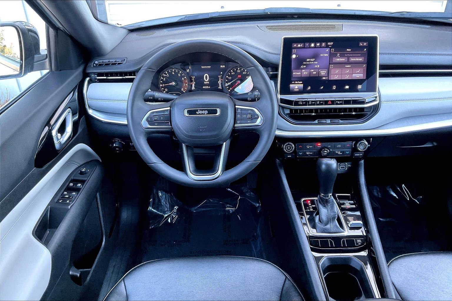 Used 2024 Jeep Compass Limited image 8