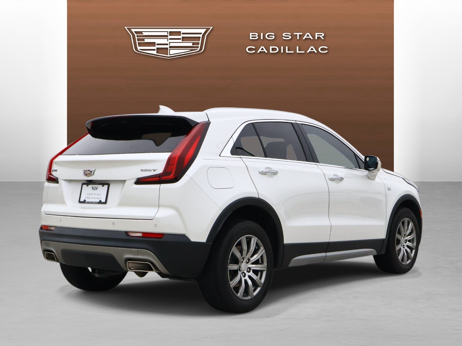 Certified 2022 Cadillac XT4 Premium Luxury w/ Enhanced Visibility Package FWD image 5
