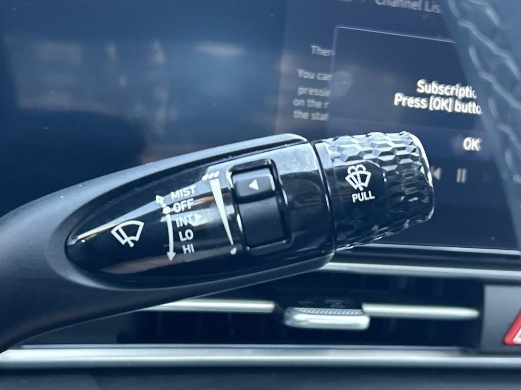 Certified 2023 Hyundai Elantra Limited FWD image 31