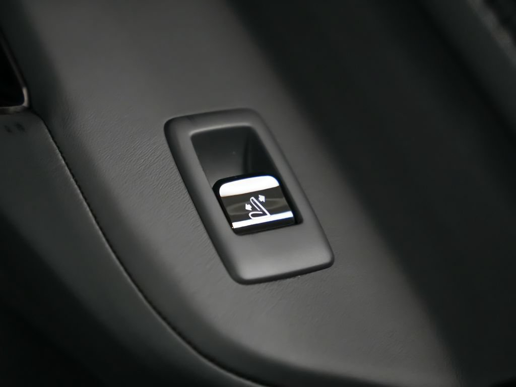 Used 2024 Rolls-Royce Cullinan Black Badge w/ Driver's Package AWD/4WD image 17