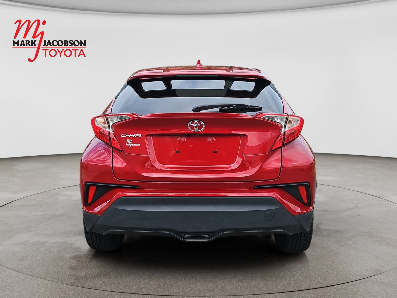 Used 2021 Toyota C-HR XLE FWD image 6
