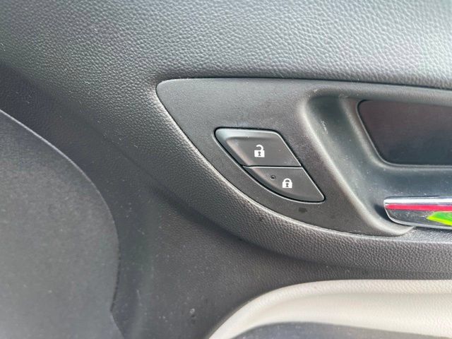 Used 2019 Chevrolet Equinox LS AWD/4WD image 43