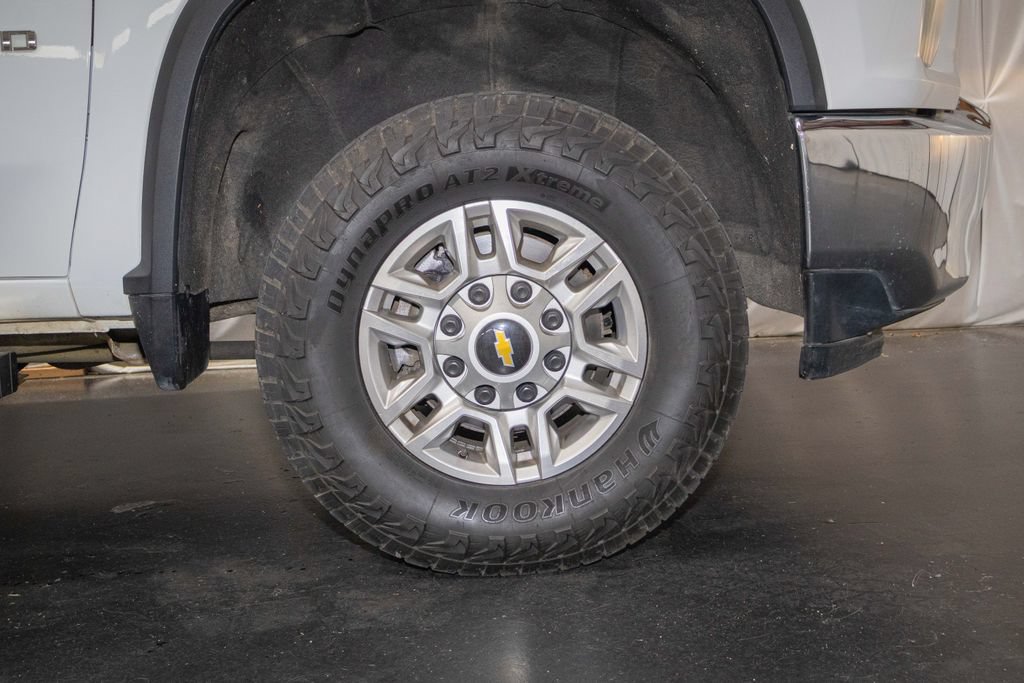 Used 2020 Chevrolet Silverado 2500 LT AWD/4WD image 7