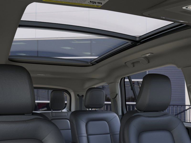 New 2026 Lincoln Aviator 2WD image 21