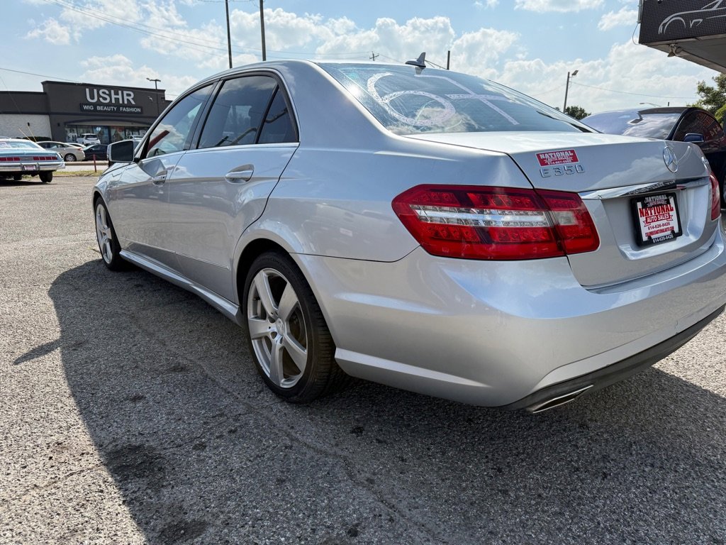 Used 2010 Mercedes-Benz E 350 4MATIC Sedan image 4