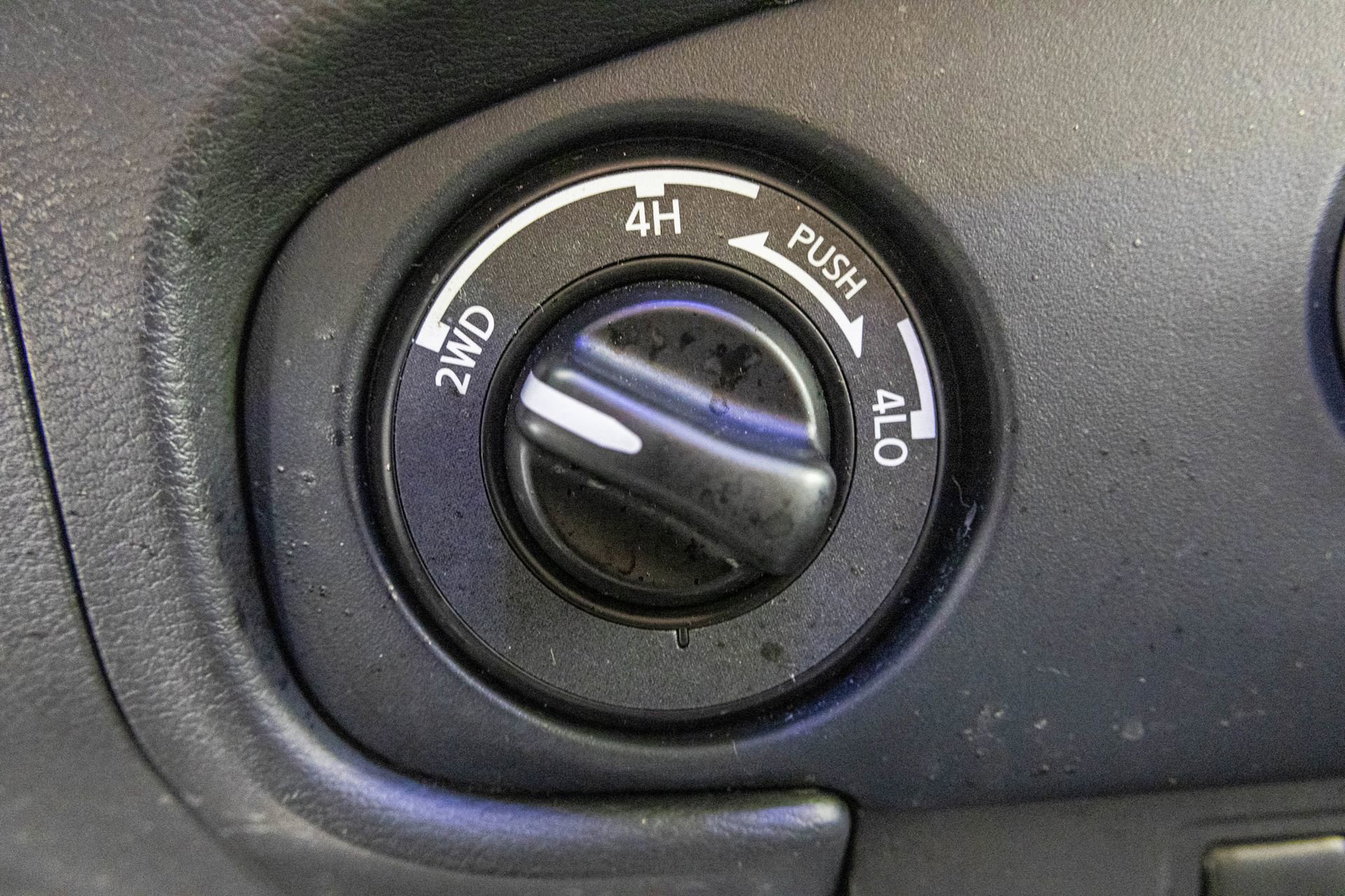 Used 2022 Nissan Frontier SV image 31