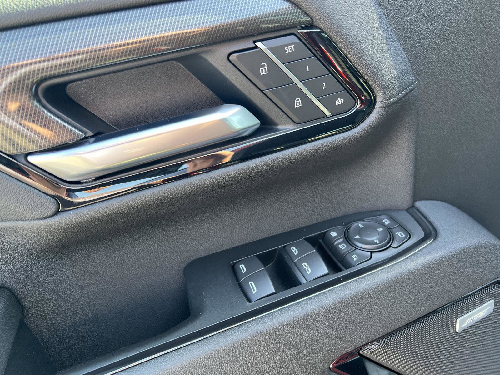 New 2026 GMC Sierra 2500 AT4 image 17