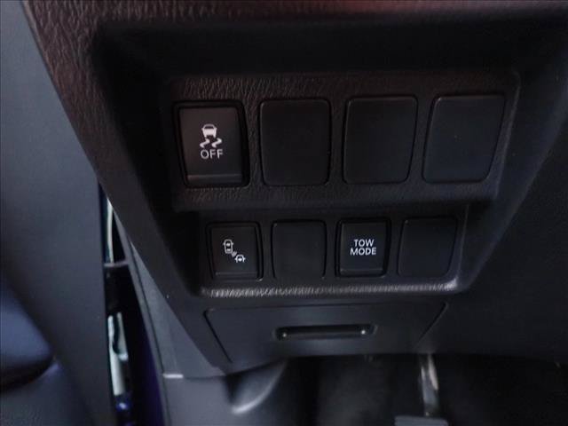 Used 2019 Nissan Pathfinder SV AWD/4WD image 14