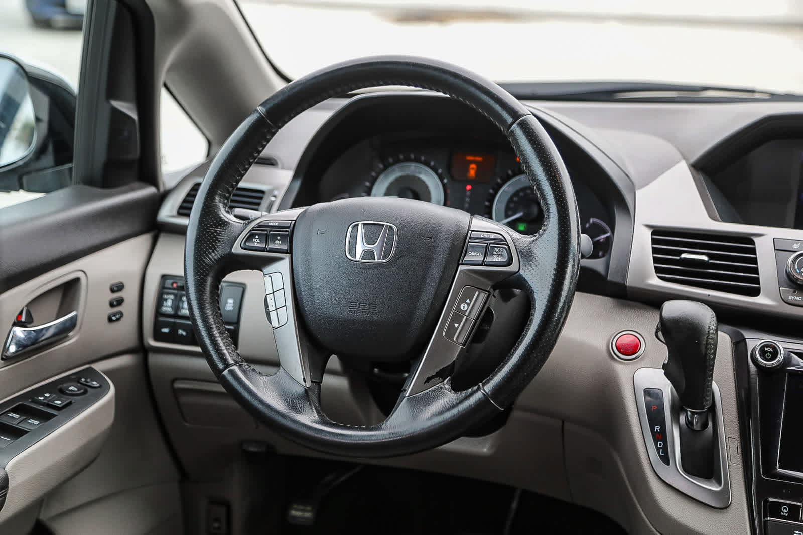 Used 2016 Honda Odyssey Touring Elite image 15