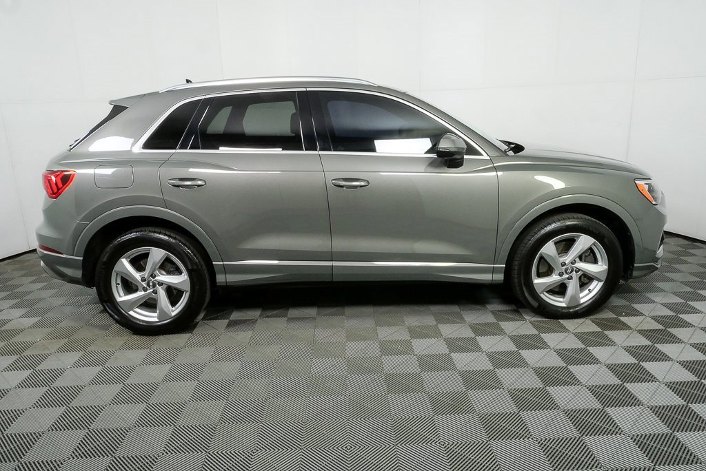 Used 2019 Audi Q3 2.0T Premium w/ Convenience Package image 2