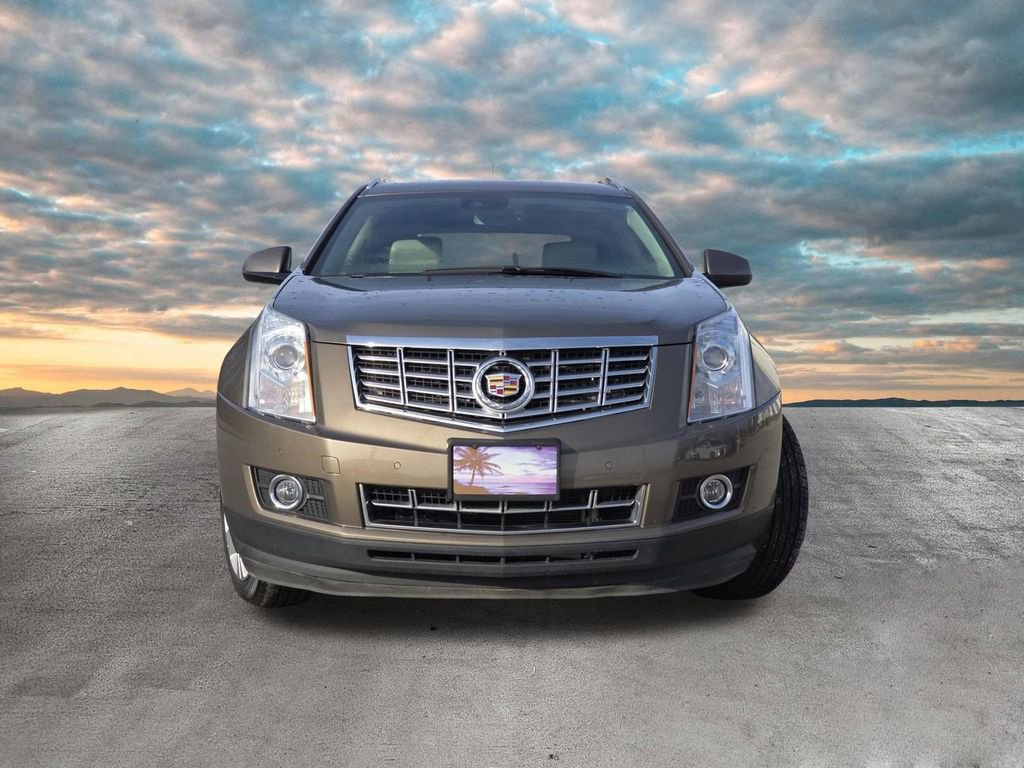 Used 2015 Cadillac SRX FWD image 3