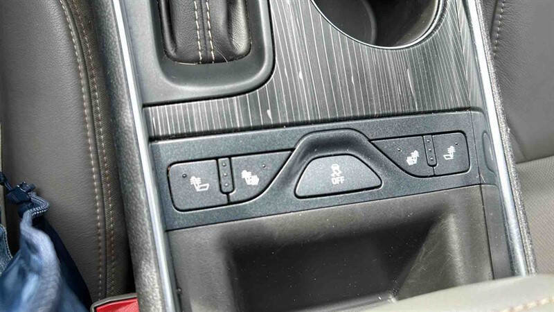 Used 2018 Chevrolet Impala Premier FWD image 16