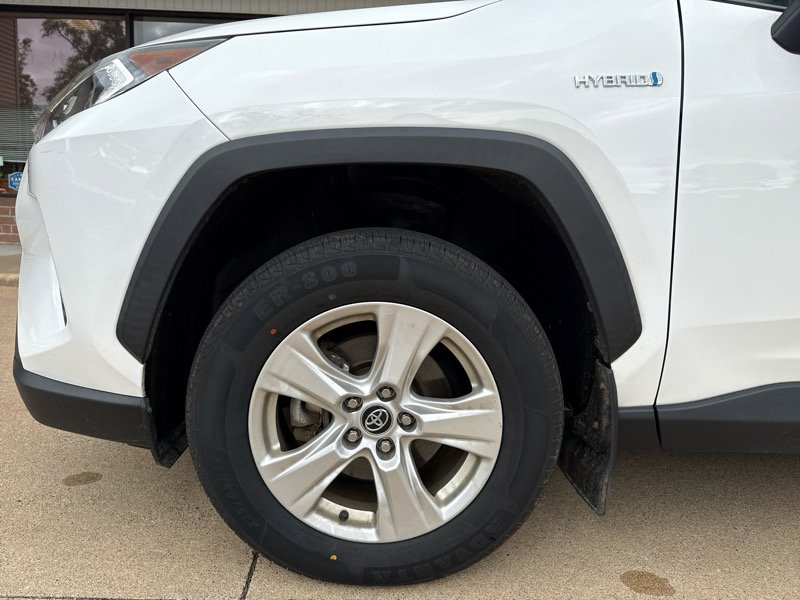 Used 2020 Toyota RAV4 XLE image 24