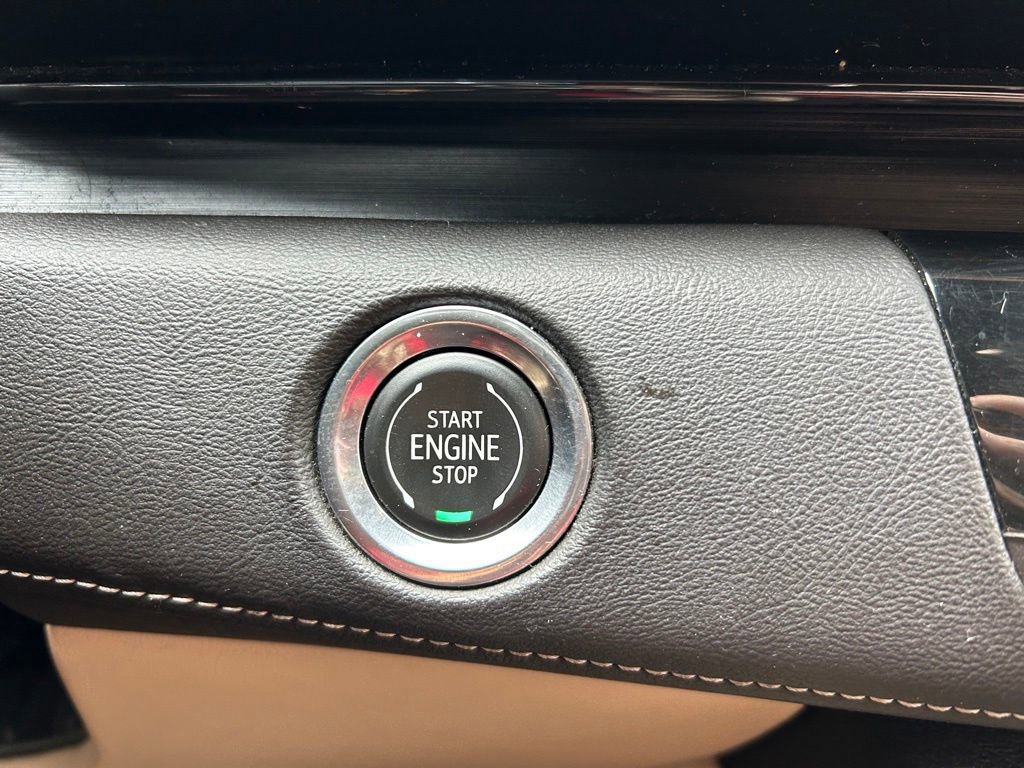 Used 2021 Cadillac Escalade ESV Premium Luxury w/ Driver Assist Tech Package image 32