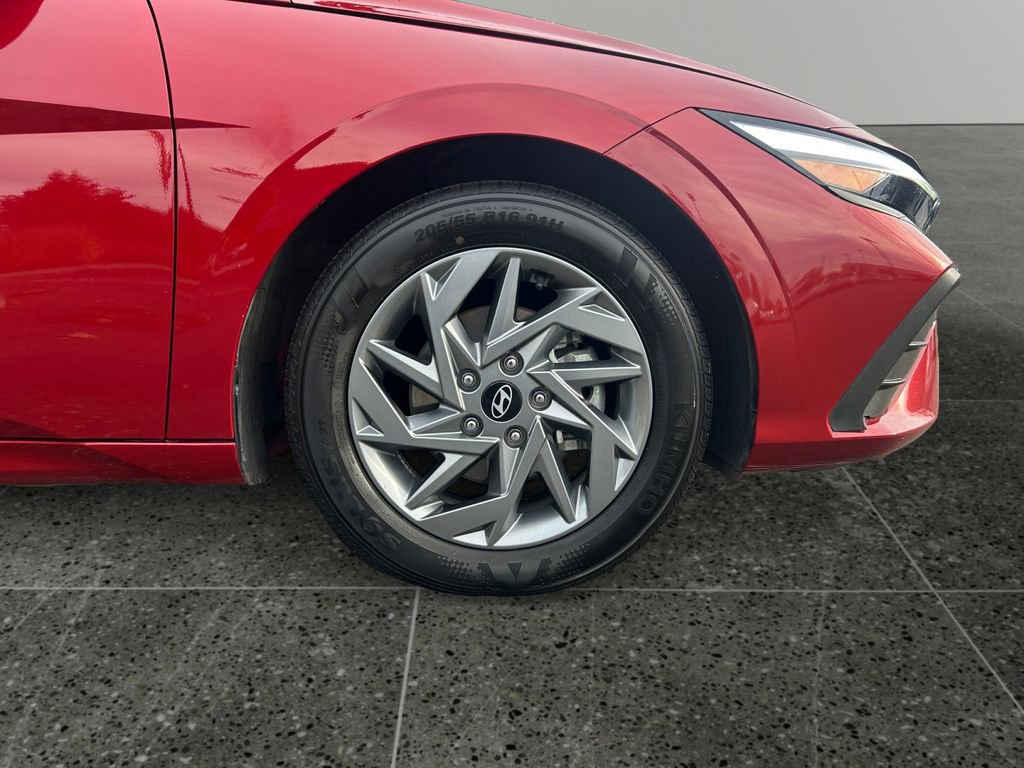 Used 2024 Hyundai Elantra SEL image 9