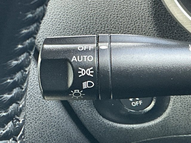 Used 2017 Nissan 370Z Base image 15