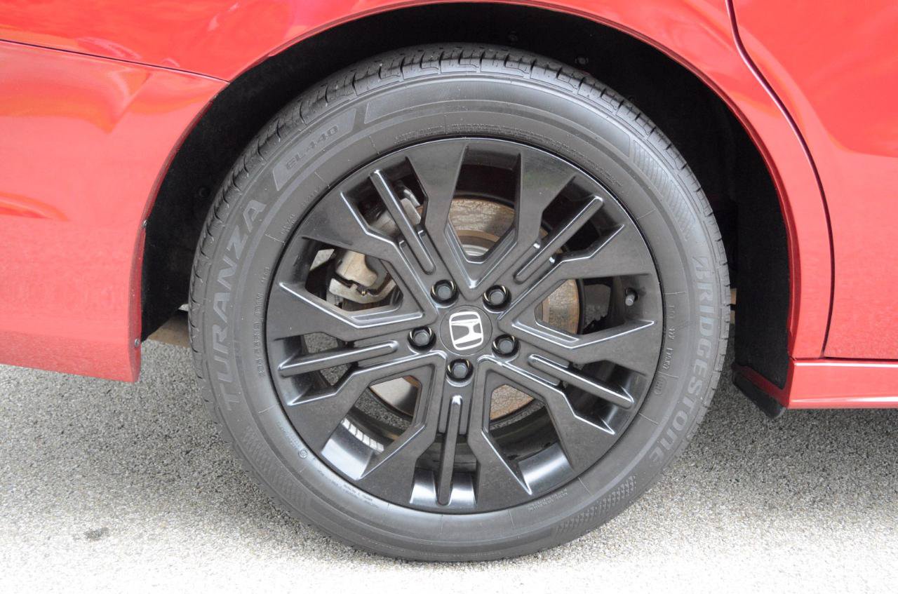 Used 2025 Honda Odyssey Sport-L image 11