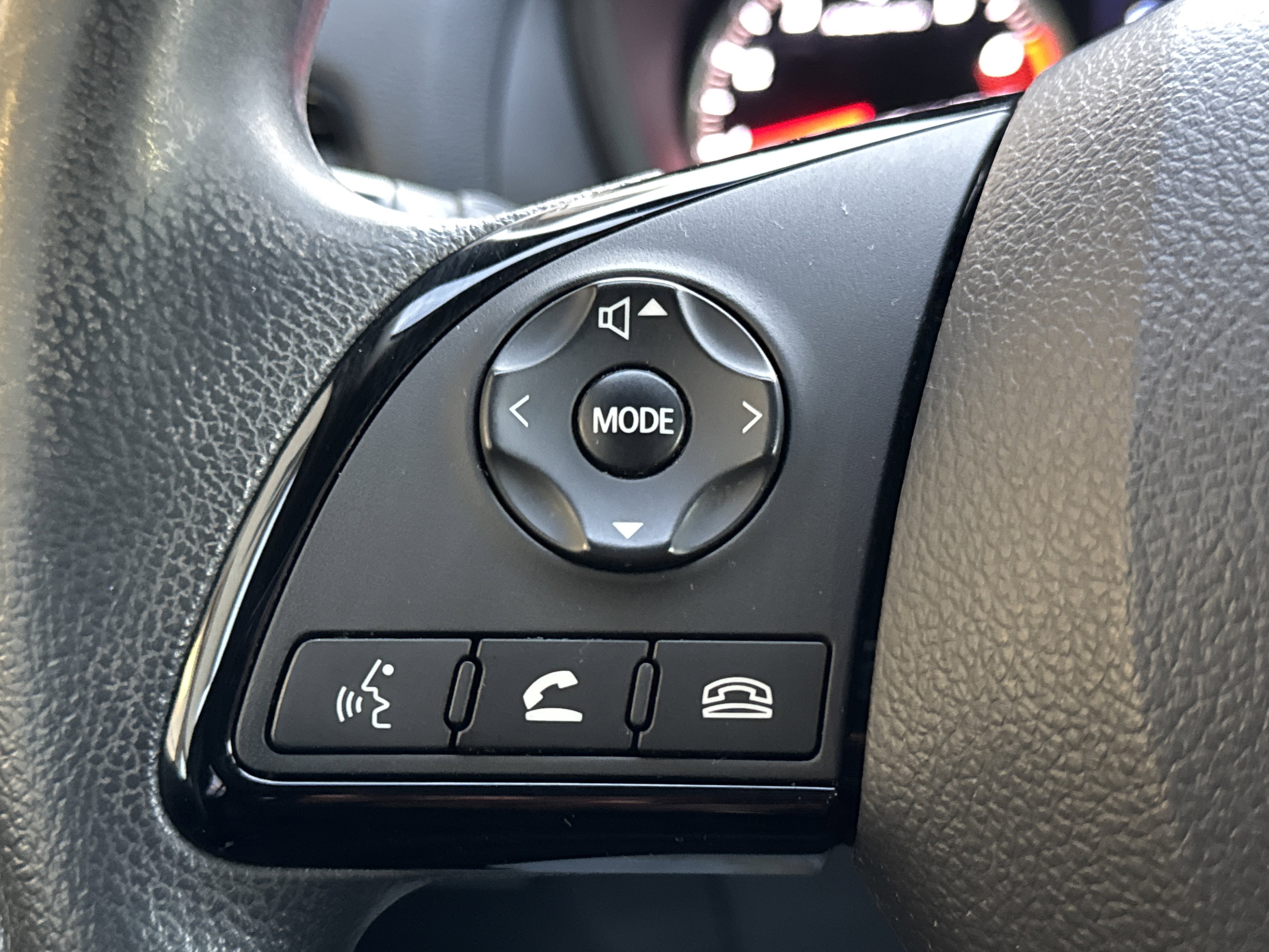 Used 2022 Mitsubishi Eclipse Cross LE image 17