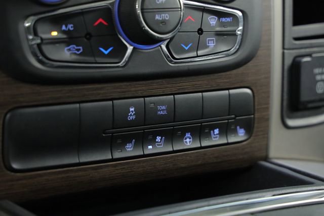 Used 2016 RAM 1500 Laramie w/ Convenience Group image 21