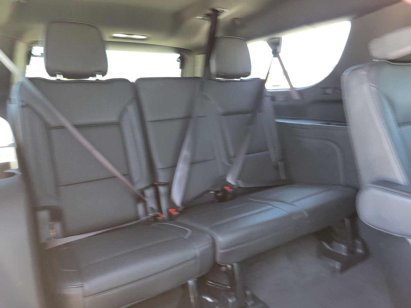 Used 2024 GMC Yukon XL Denali AWD/4WD image 13