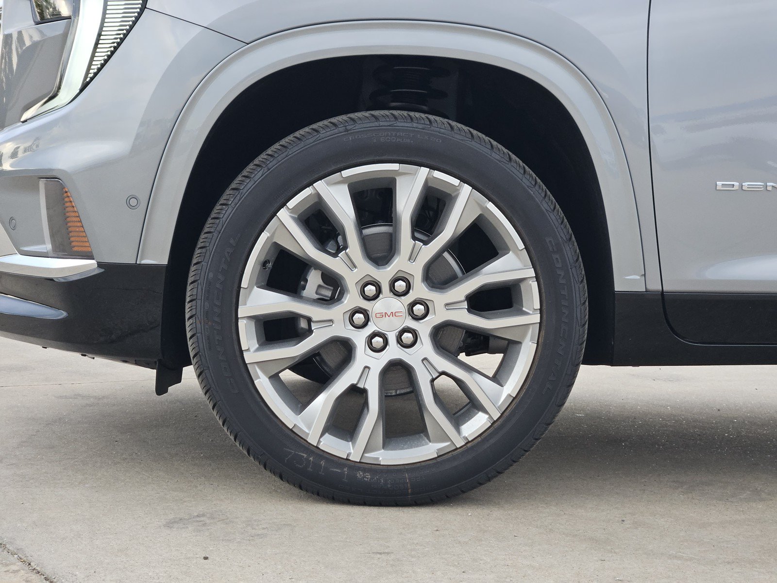 New 2027 GMC Acadia Denali FWD image 7