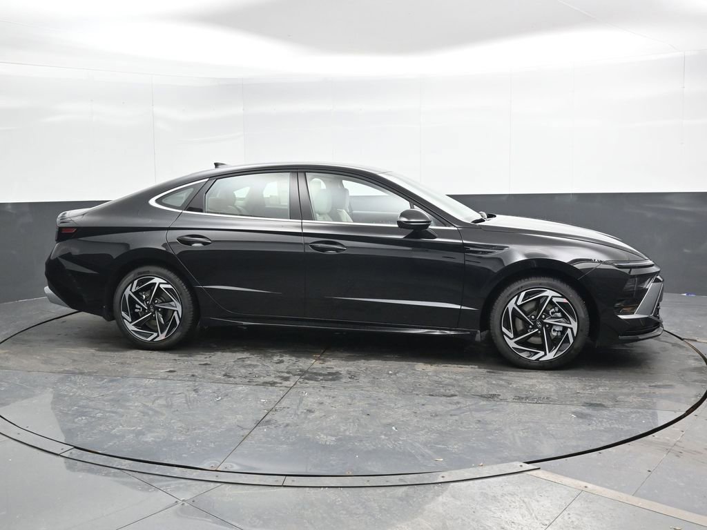 New 2026 Hyundai Sonata SEL image 3