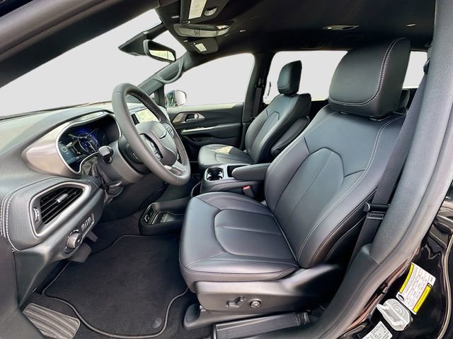 New 2025 Chrysler Pacifica Select image 14