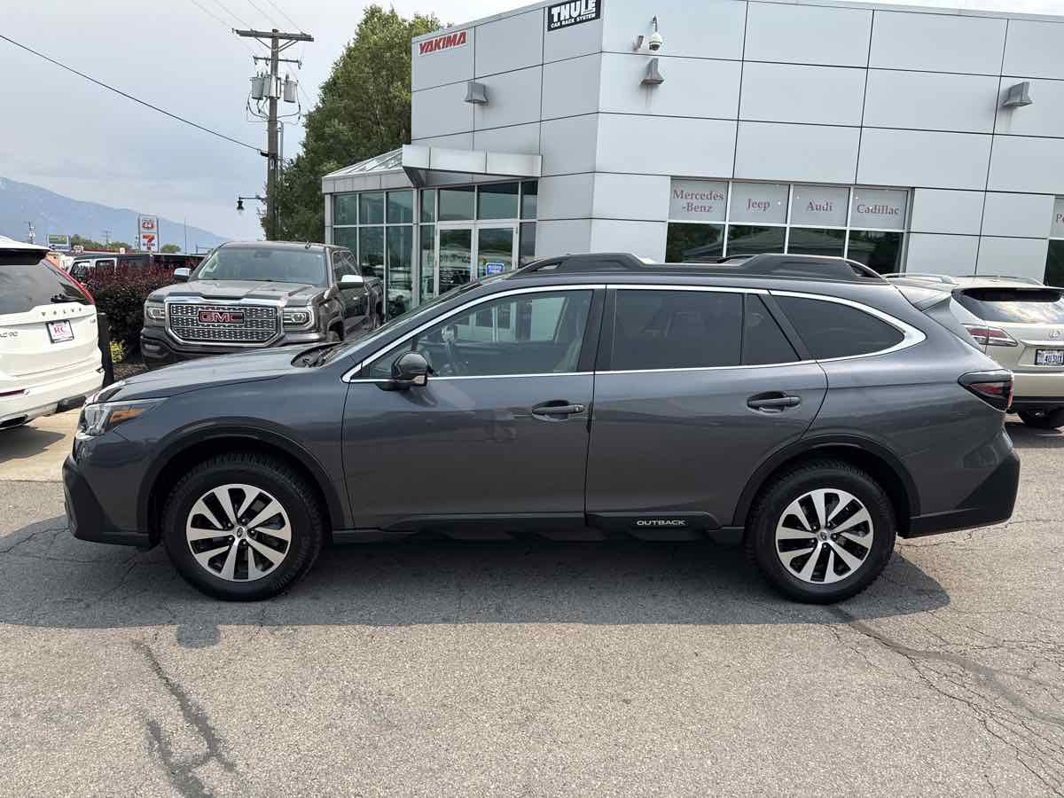 Used 2022 Subaru Outback Premium AWD/4WD image 9
