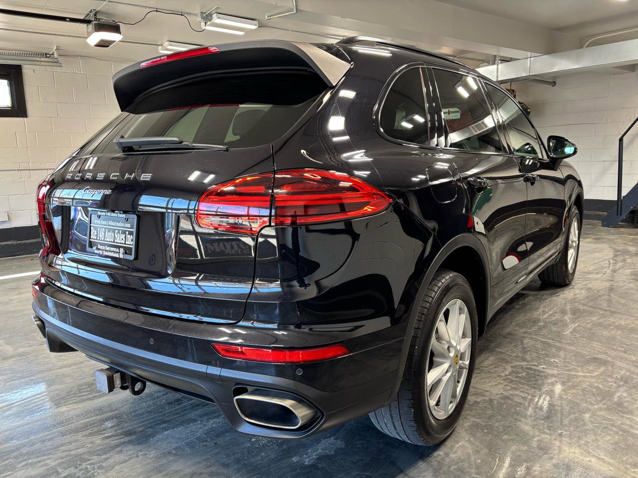 Used 2016 Porsche Cayenne AWD/4WD image 10