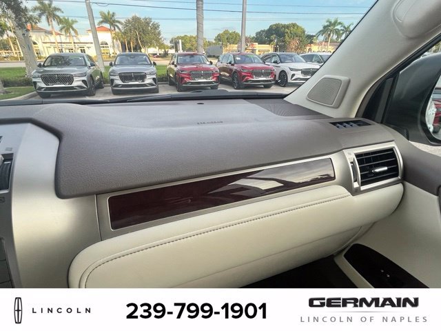 Used 2018 Lexus GX 460 Luxury w/ Preferred Accessory Package AWD/4WD image 19