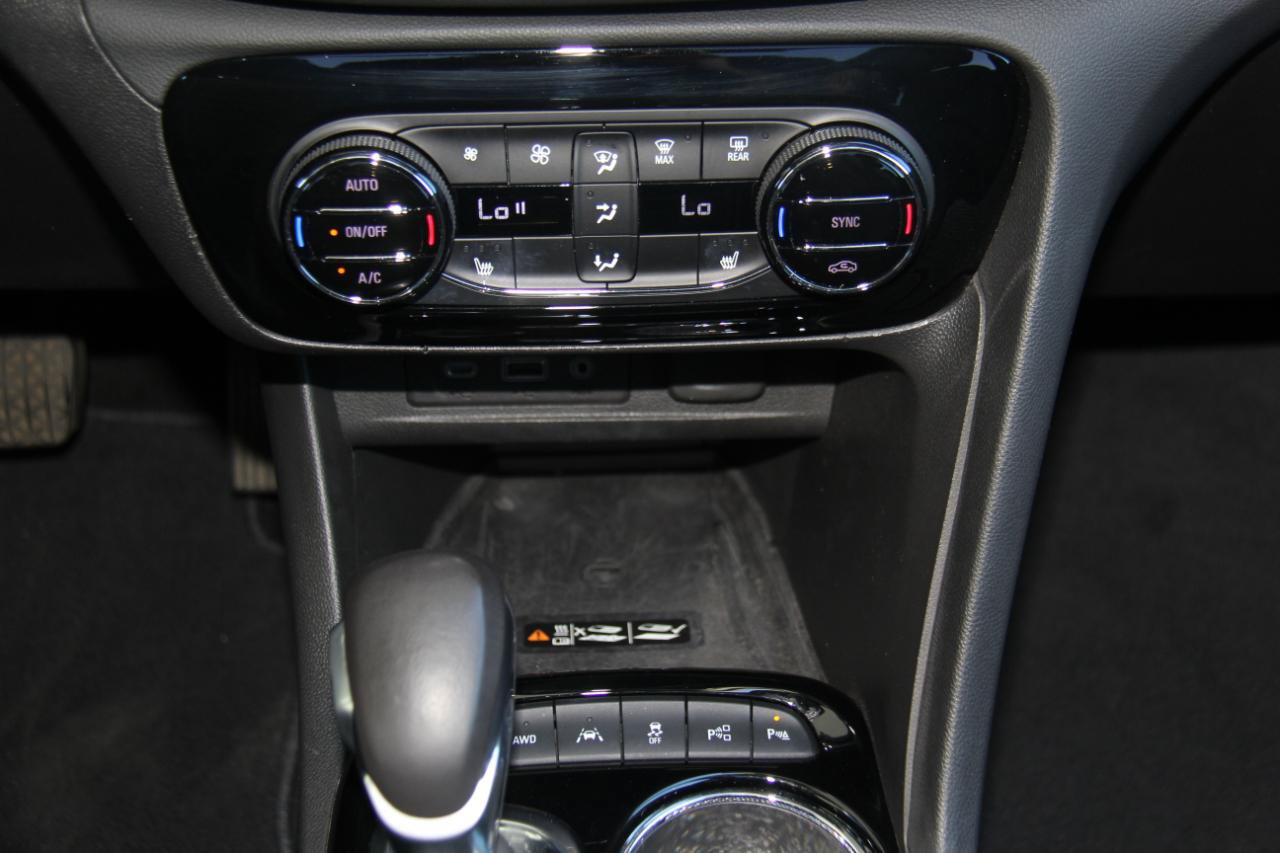 Used 2021 Buick Encore GX Essence w/ Advanced Technology Package AWD/4WD image 18