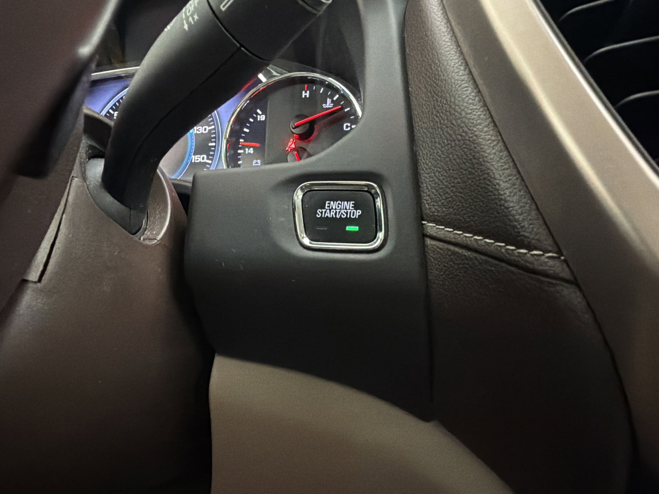 Used 2018 GMC Acadia Denali w/ Technology Package AWD/4WD image 27