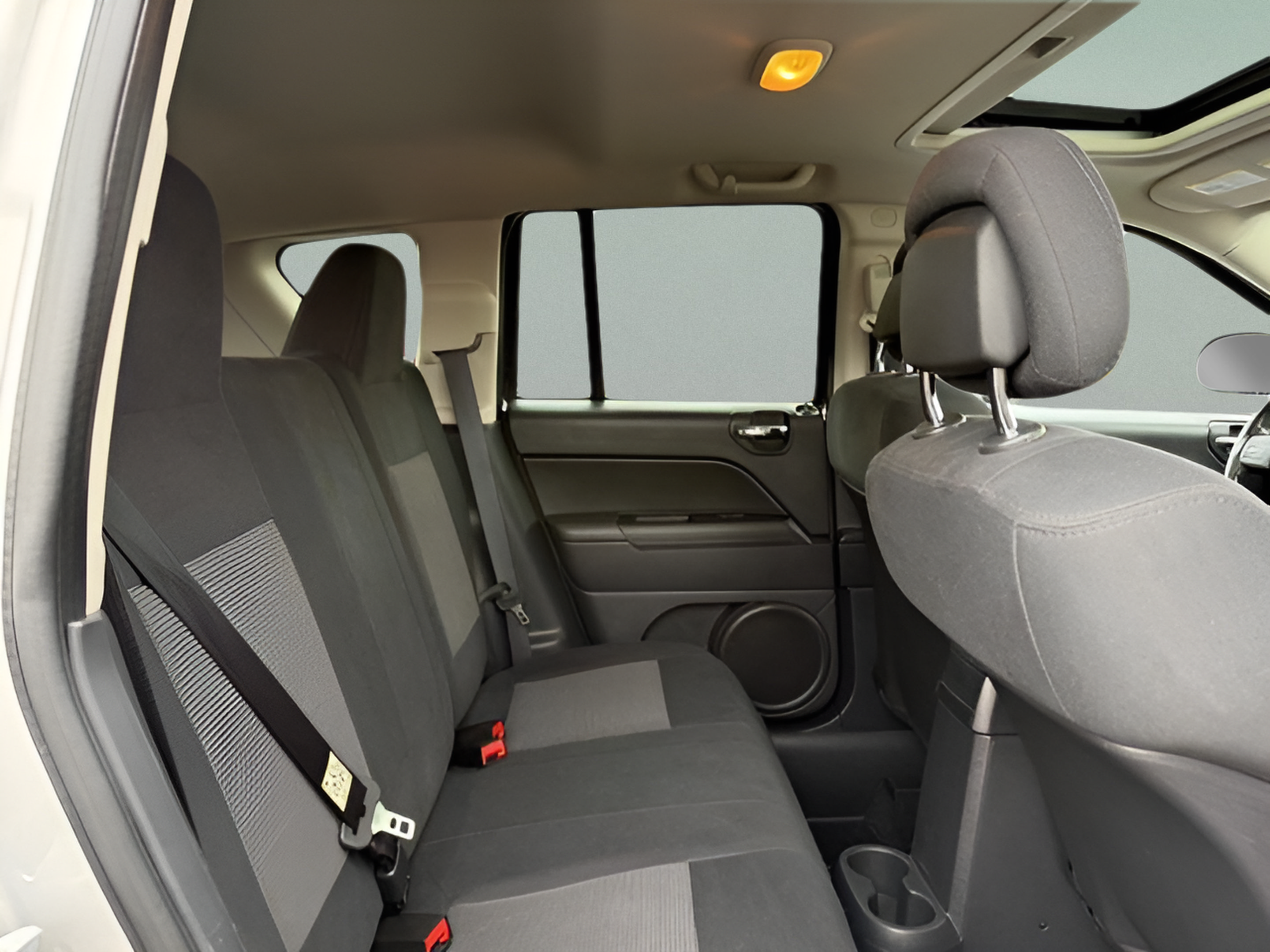 Used 2012 Jeep Compass Latitude w/ Sun/Sound Group FWD image 10