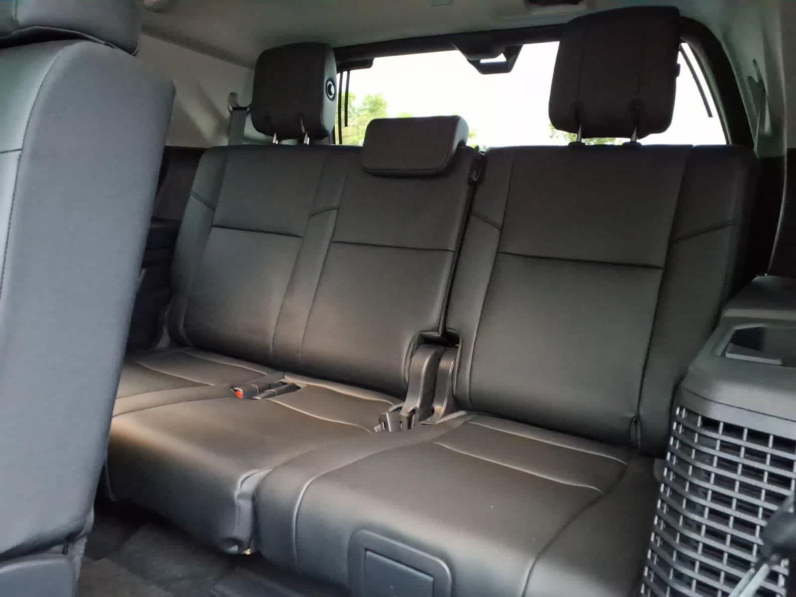Used 2023 Toyota Sequoia Limited w/ Tow Technology Package AWD/4WD image 10