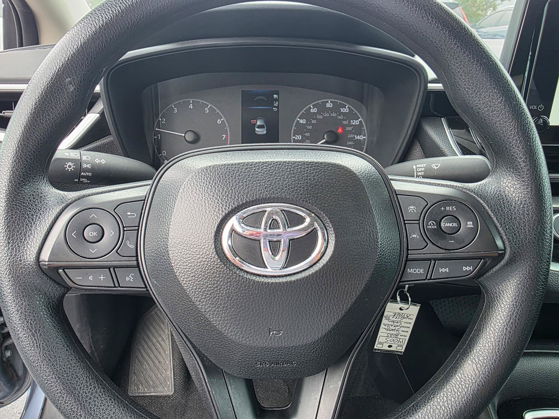 Used 2025 Toyota Corolla LE FWD image 13