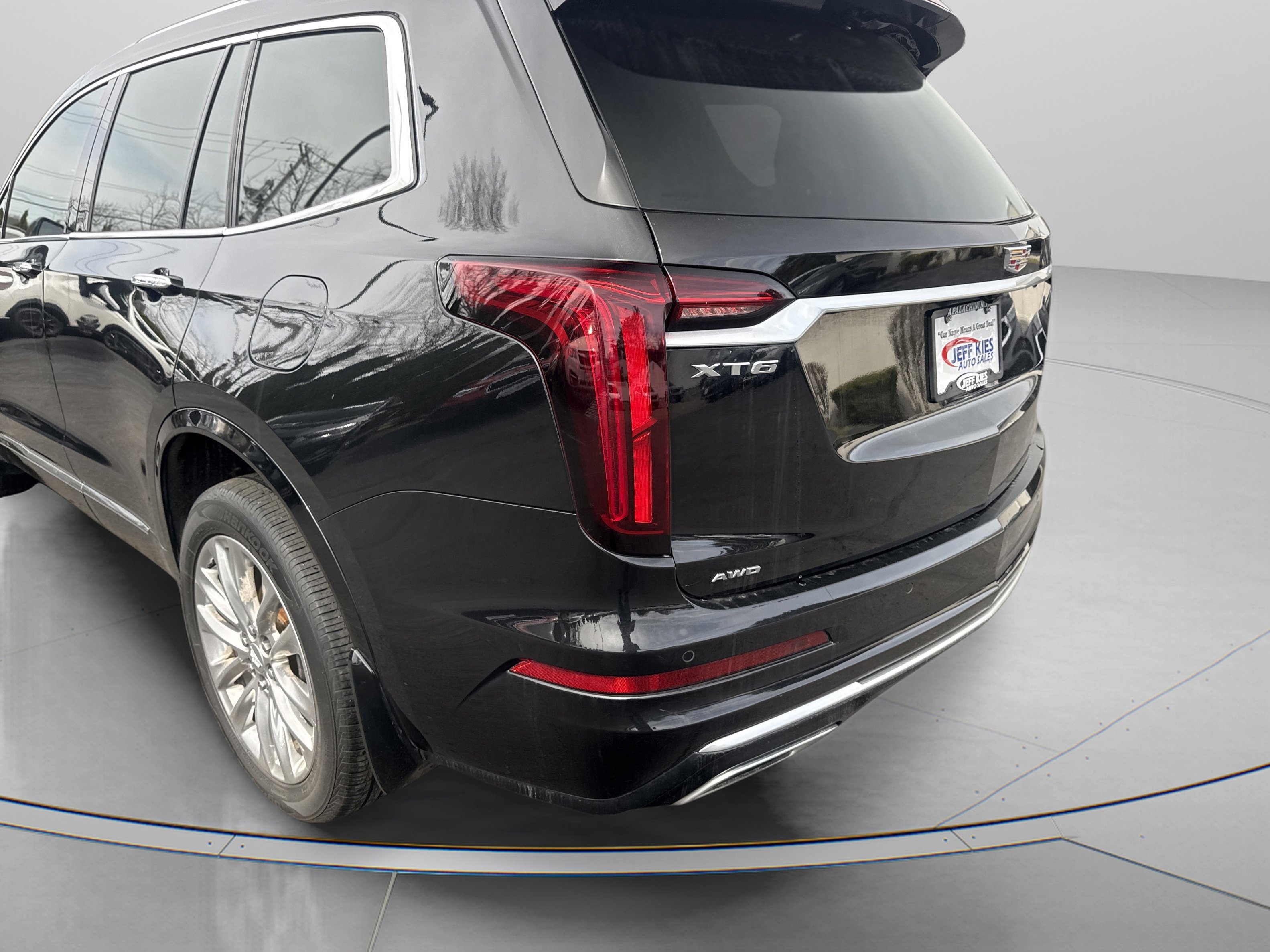 Used 2020 Cadillac XT6 Premium Luxury image 7