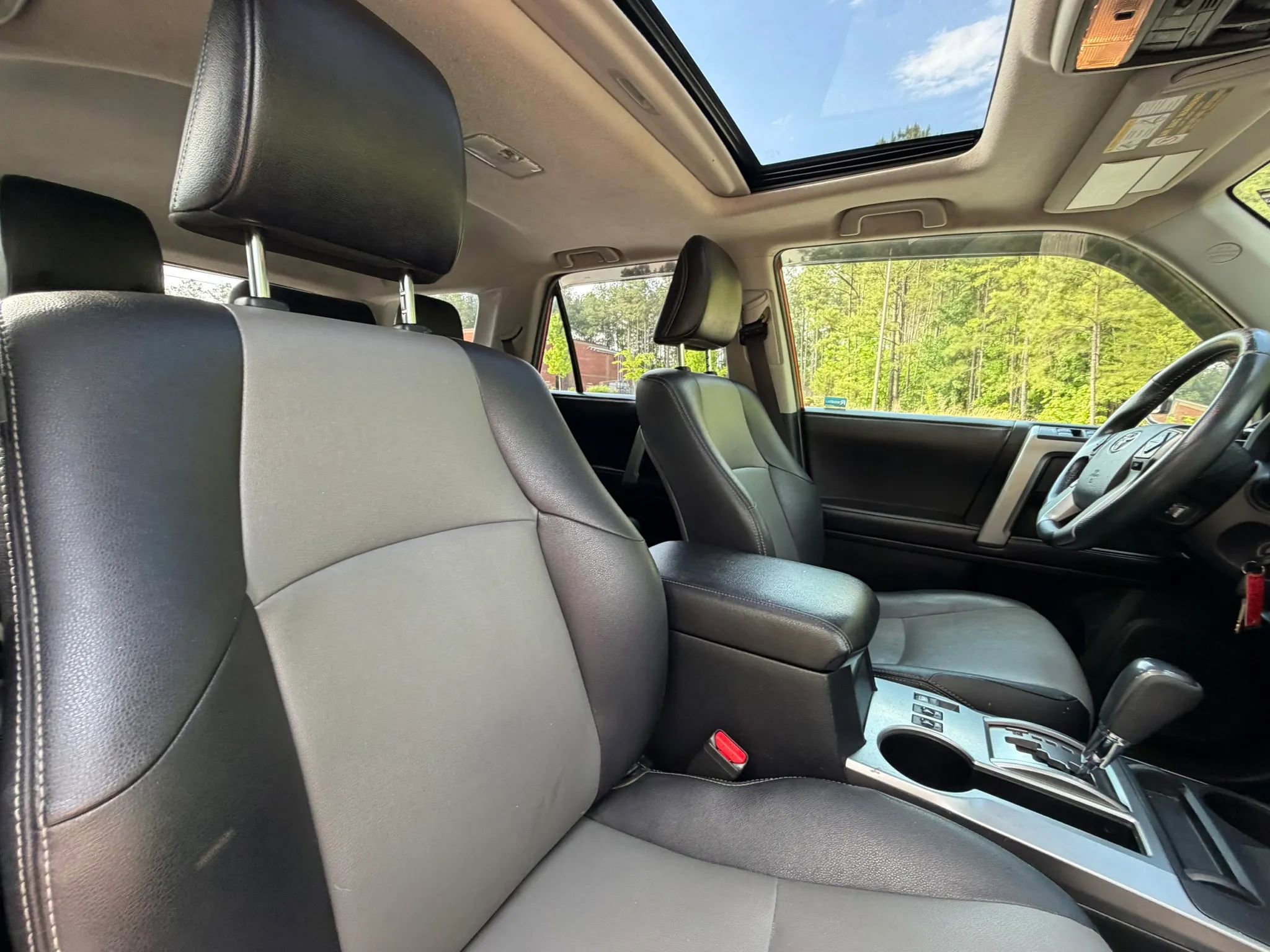 Used 2016 Toyota 4Runner SR5 Premium AWD/4WD image 24