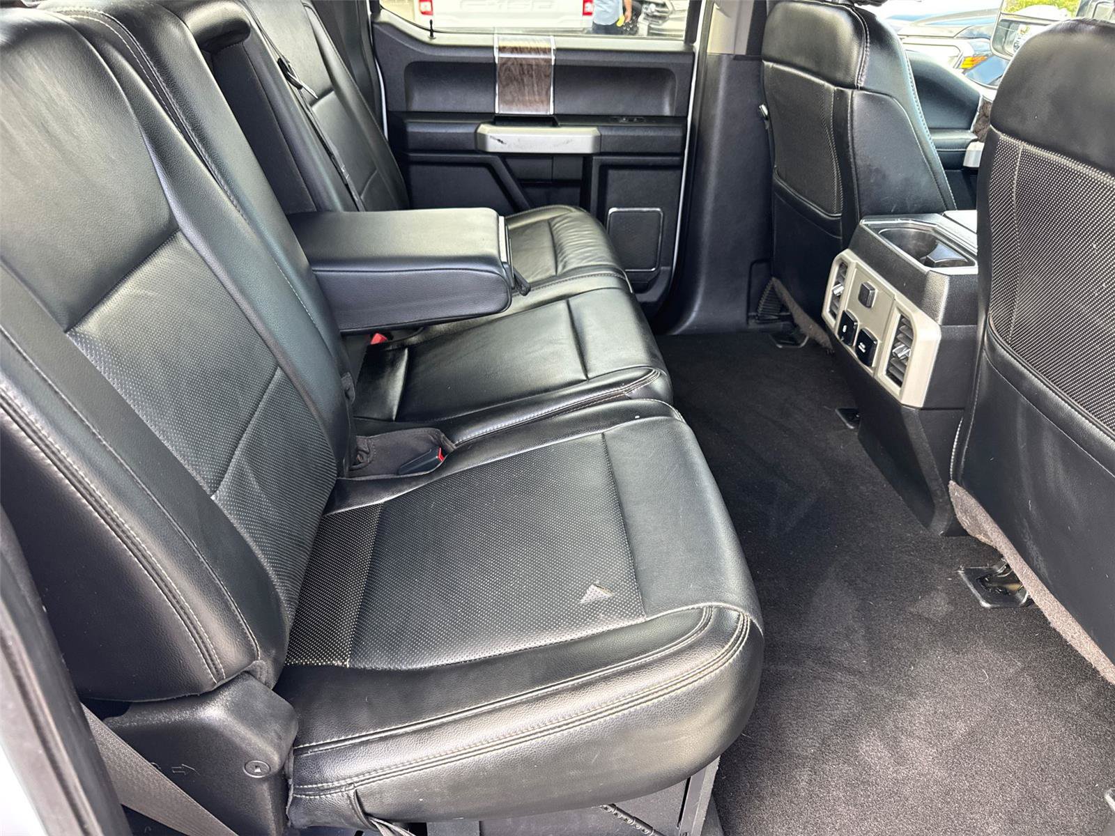 Used 2019 Ford F250 Lariat w/ Lariat Value Package AWD/4WD image 19