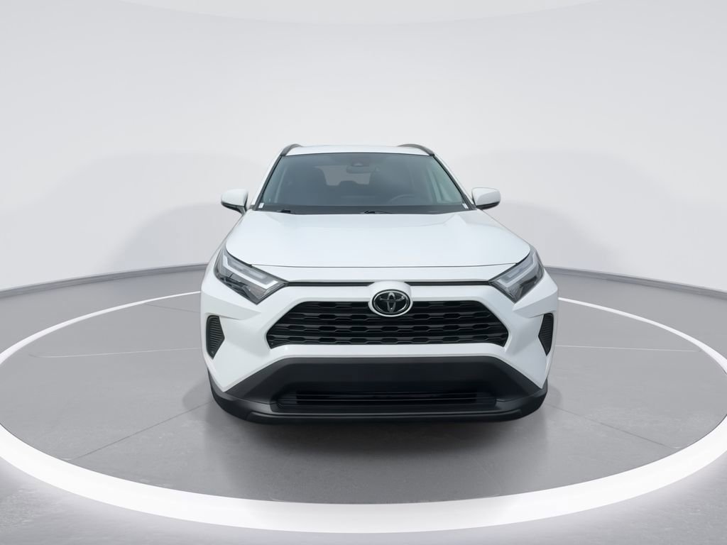 Used 2022 Toyota RAV4 XLE AWD/4WD image 3