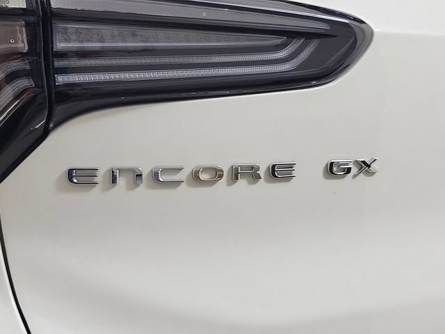 Used 2025 Buick Encore GX Avenir w/ Avenir Convenience Package FWD image 9