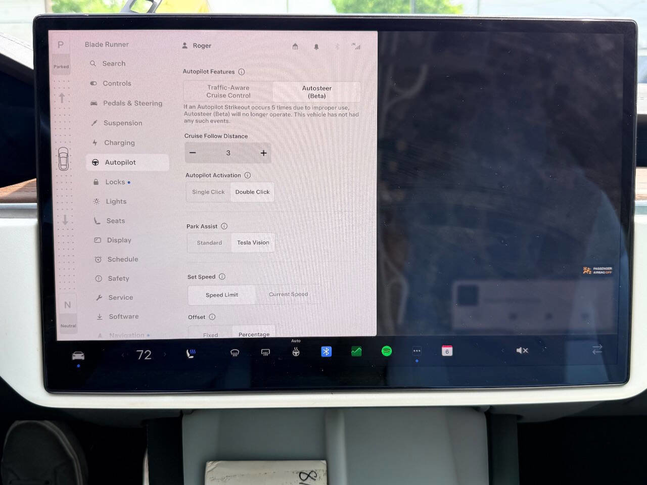 Used 2022 Tesla Model S image 25