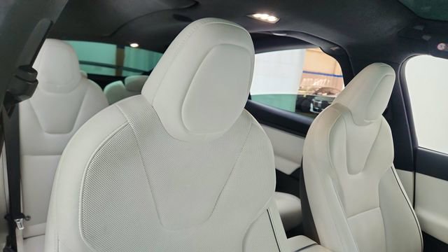 Used 2024 Tesla Model X Plaid image 22