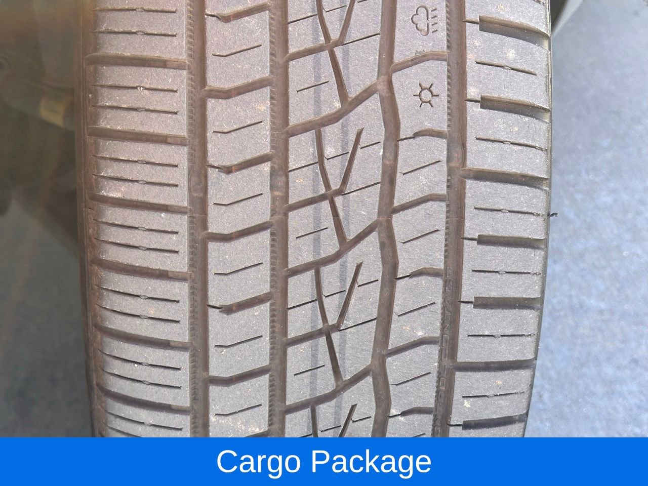 Used 2023 Hyundai Santa Fe Calligraphy w/ Cargo Package image 3