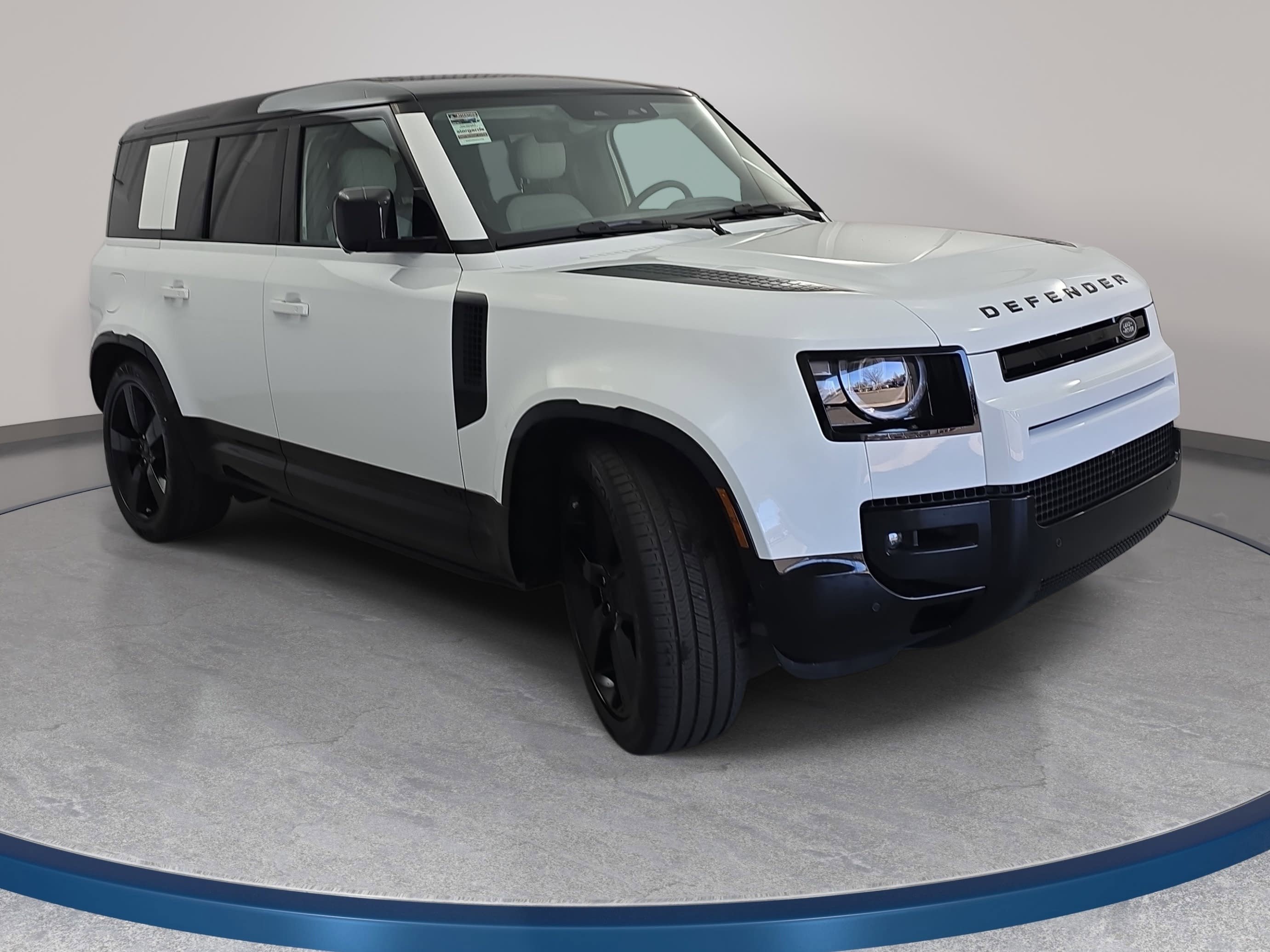 New 2026 Land Rover Defender 110 V8 AWD/4WD image 3